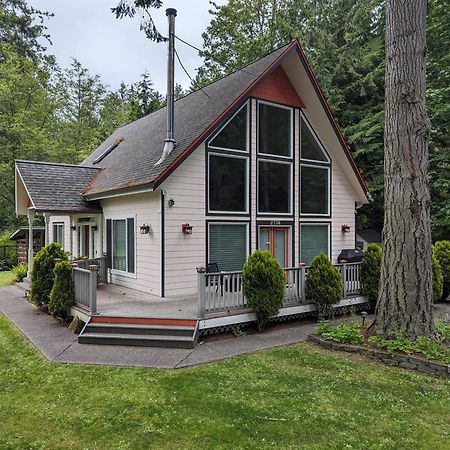Fox Paws Luxury Cabin - Hot Tub, Fire Pit & Pines! Hansville Exterior photo